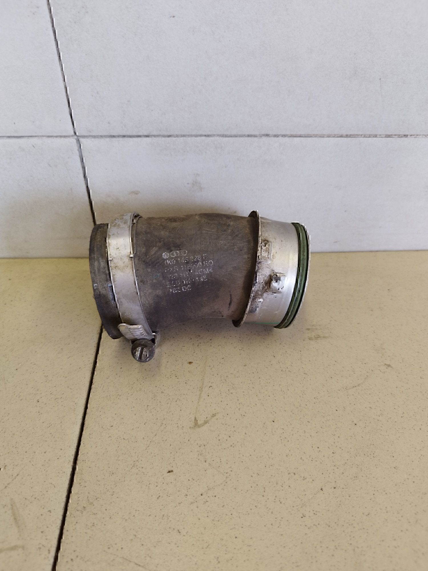 Шланг воздушный VW Tiguan 2011-2016