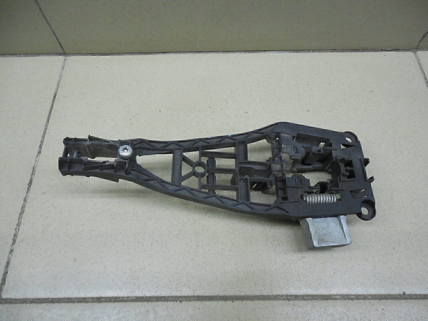 Кронштейн ручки OPEL Corsa D 2006-2015