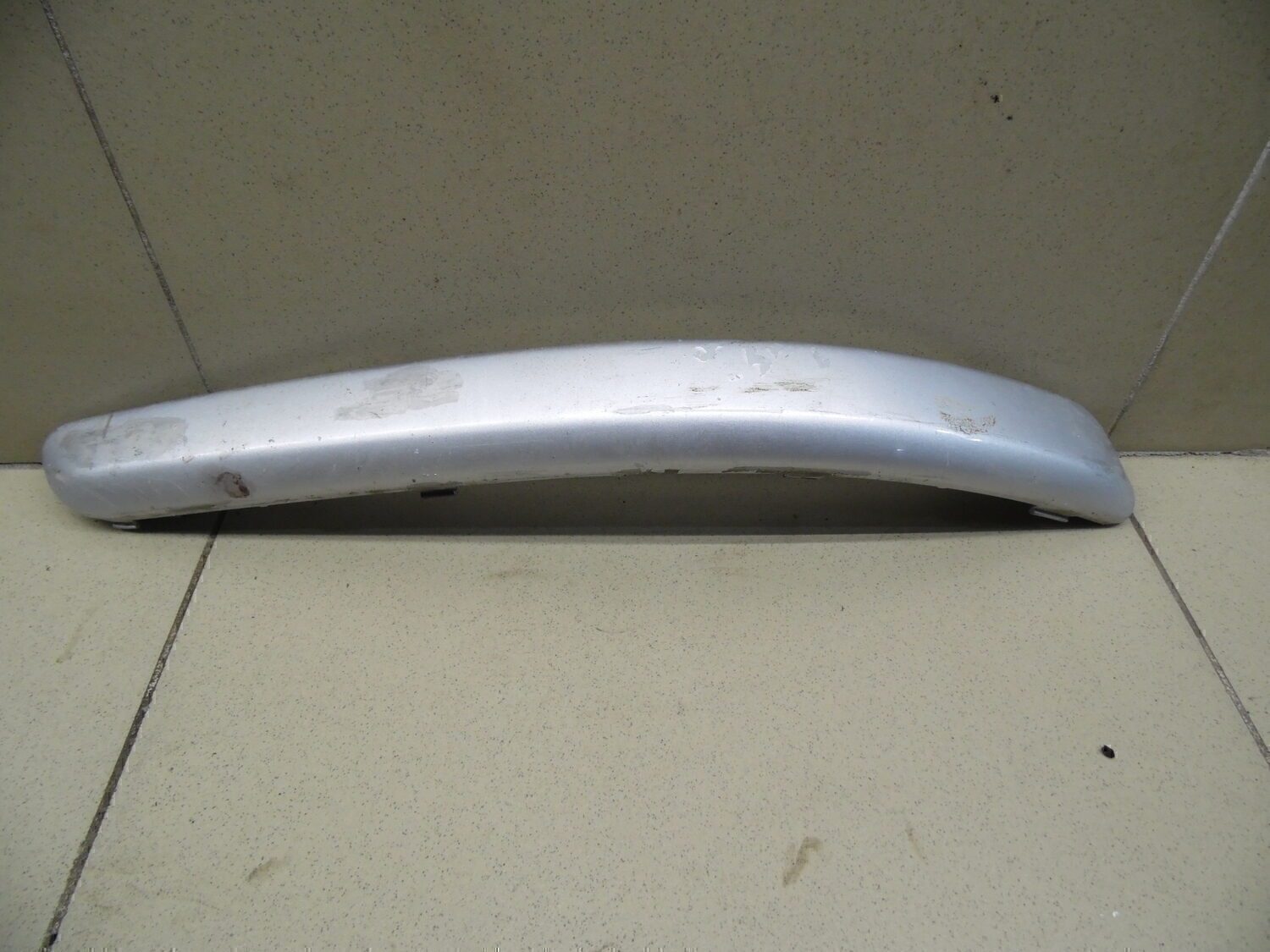 Молдинг переднего бампера правый VW Polo 2001-2009