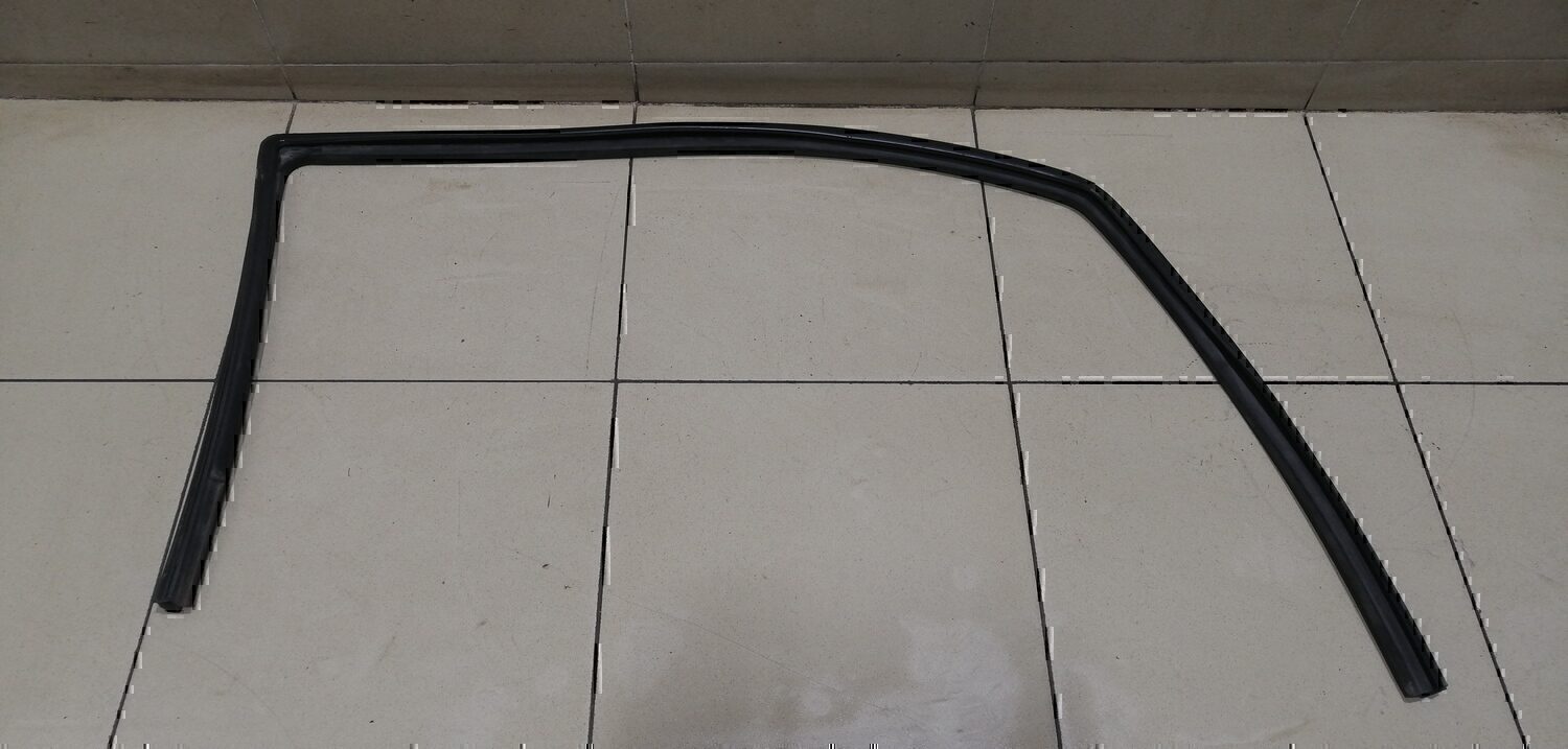 Уплотнитель стекла двери Chevrolet Aveo (T200) 2003-2008