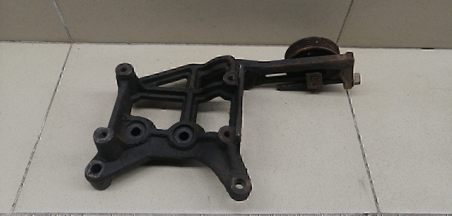 Кронштейн кондиционера KIA Sportage 1994-2004