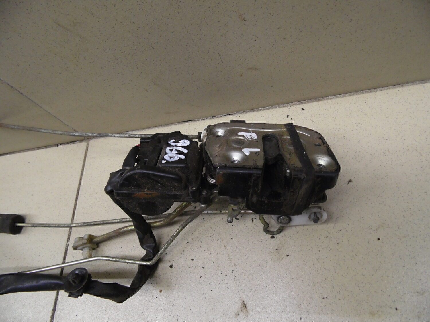 Замок двери передней левой Haima 3