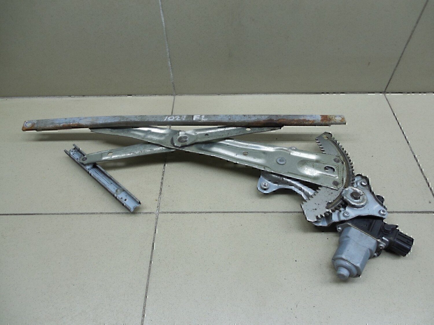 Стеклоподъемник электр. передний левый MITSUBISHI ASX 2010-2016