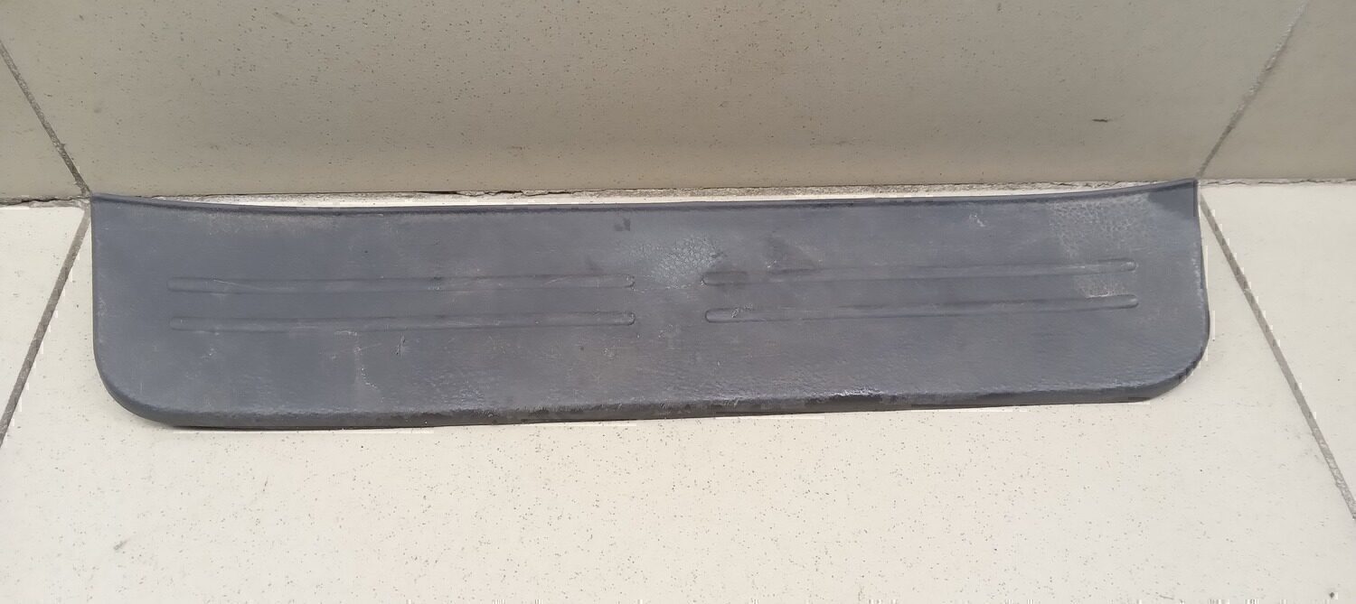 Накладка порога (внутренняя) HYUNDAI Santa Fe (CM) 2006-2012