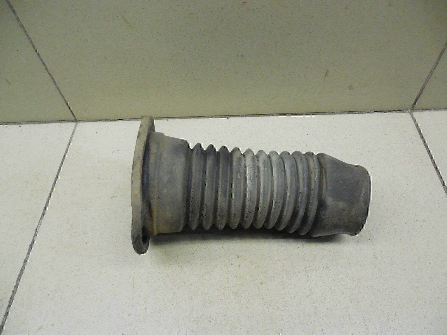 Пыльник переднего амортизатора TOYOTA Yaris 2005-2011