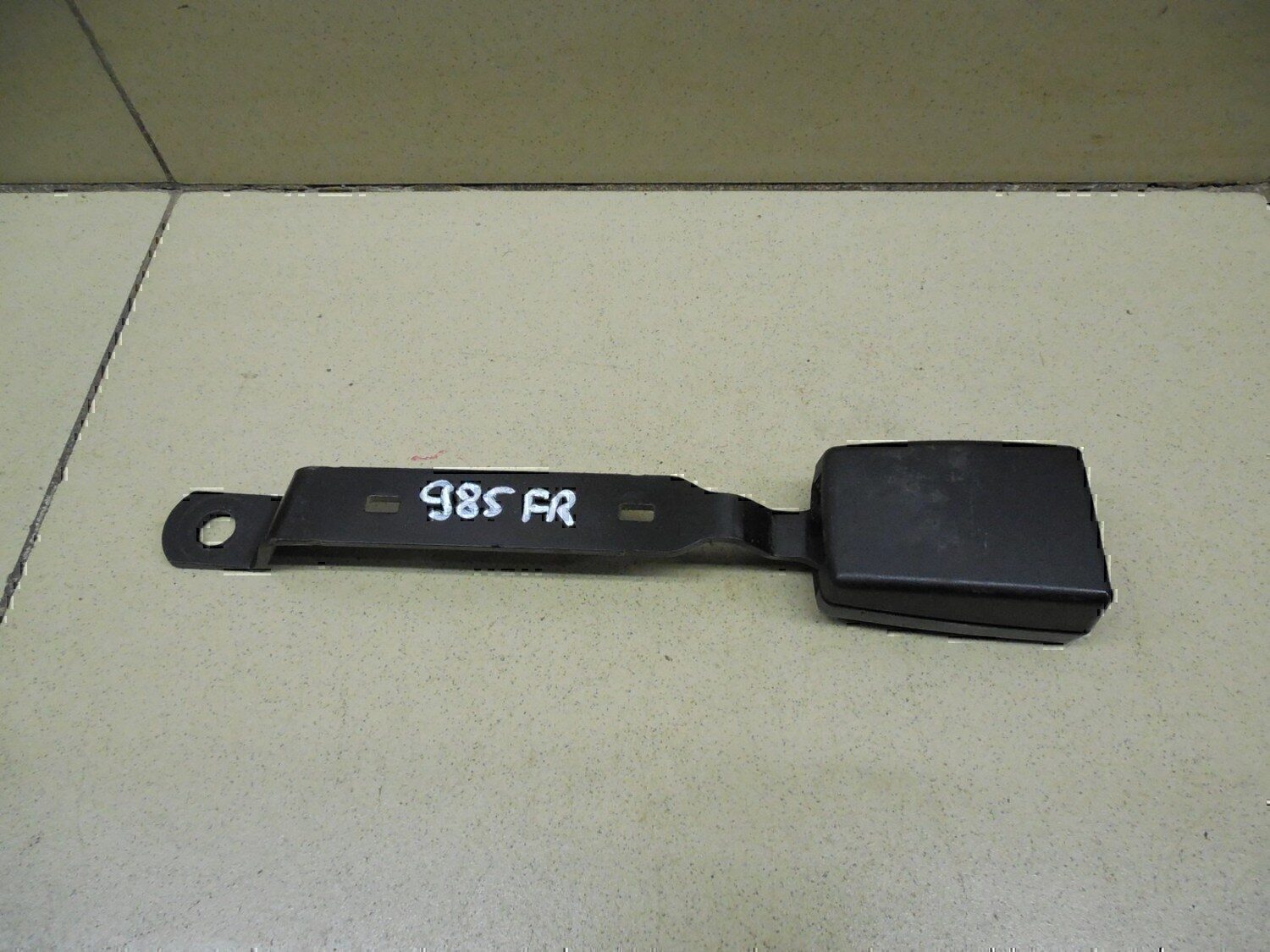 Ответная часть ремня безопасности SKODA Fabia 2007-2015