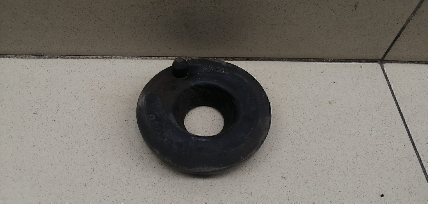 Опора задней пружины нижняя Audi Passat [B6] 2005-2010