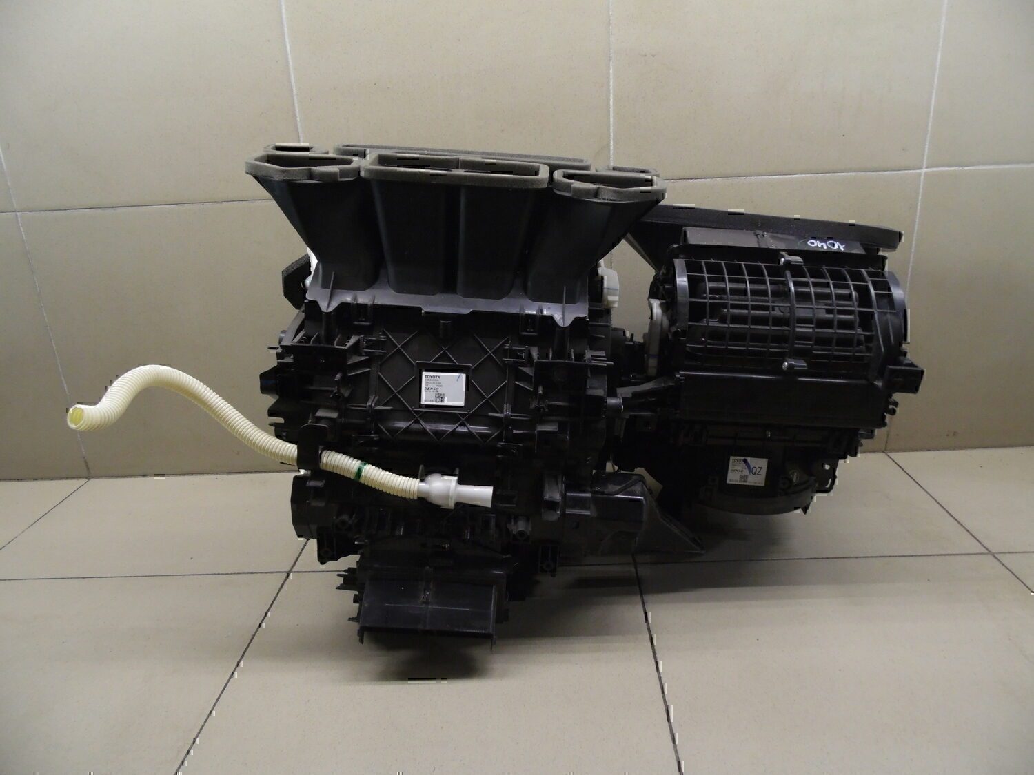 Корпус отопителя TOYOTA Hi Lux 2015>