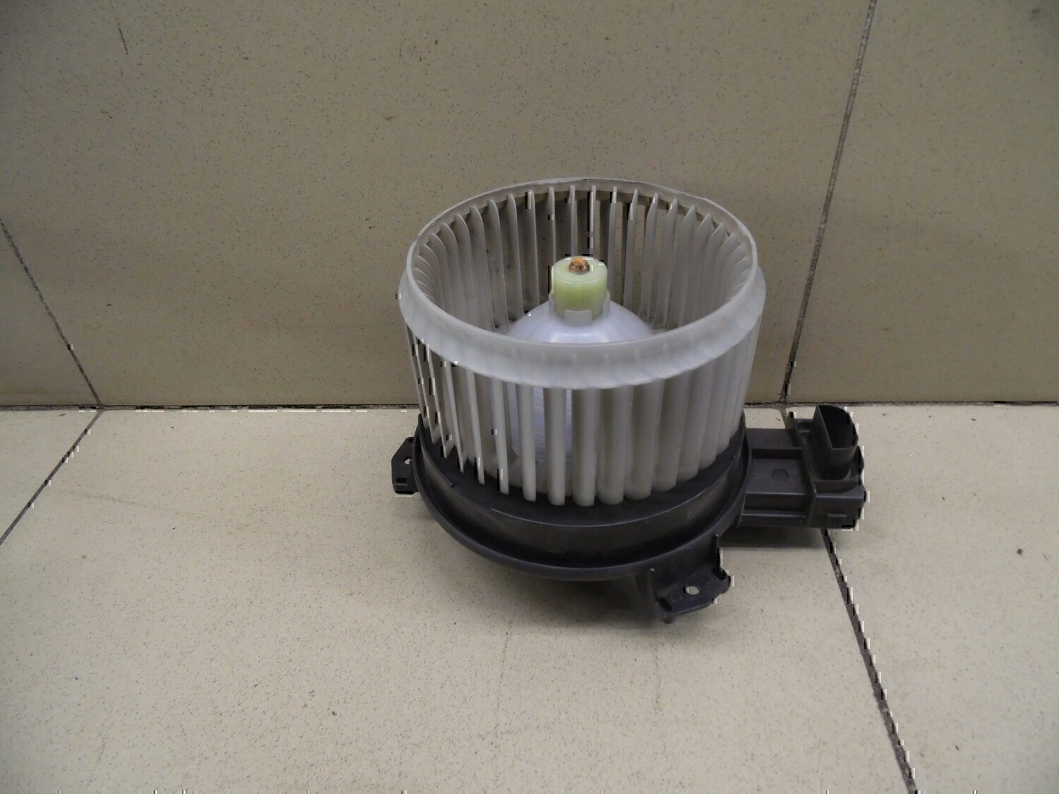 Моторчик отопителя TOYOTA Hi Lux 2015>