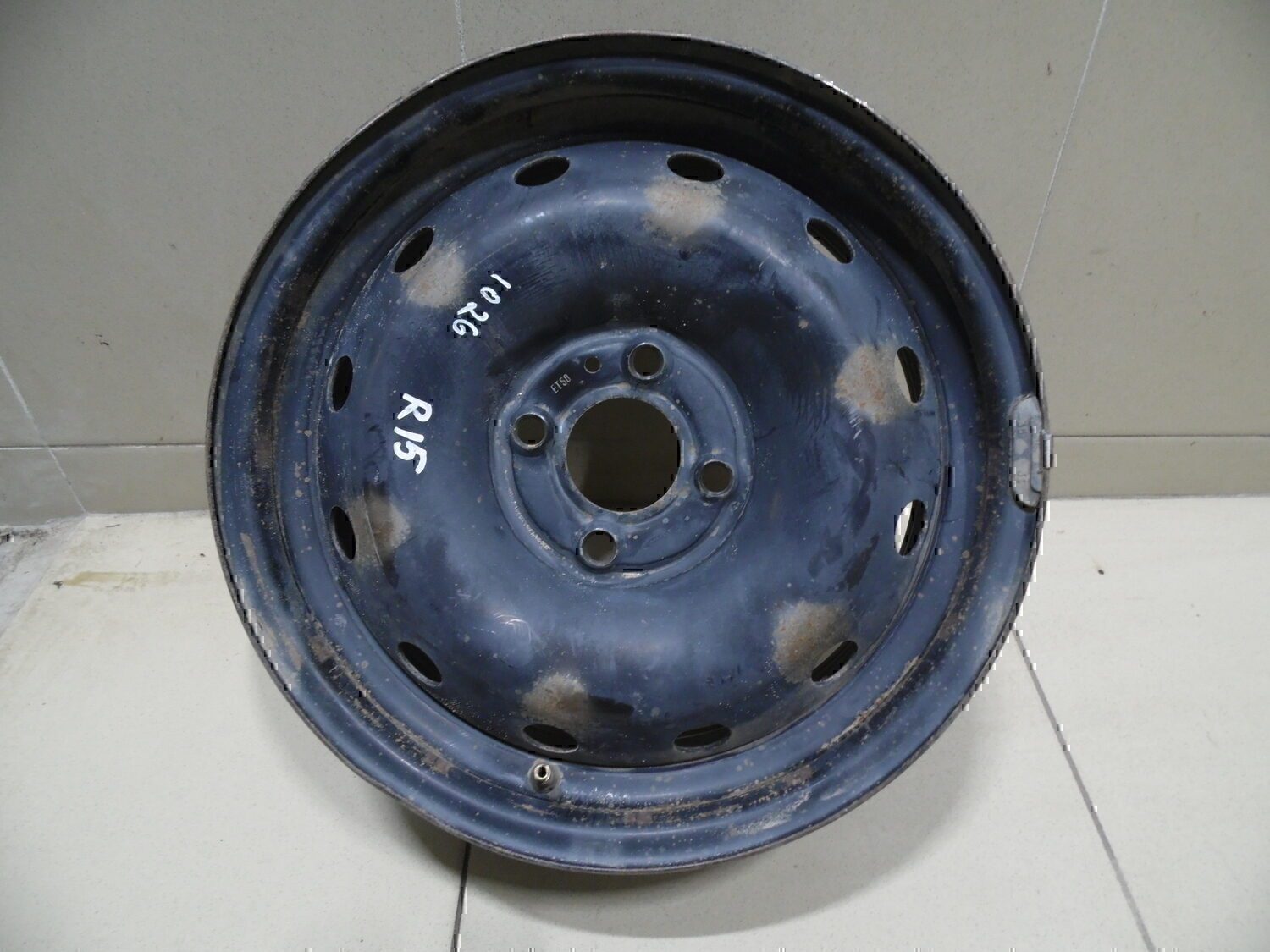 R15