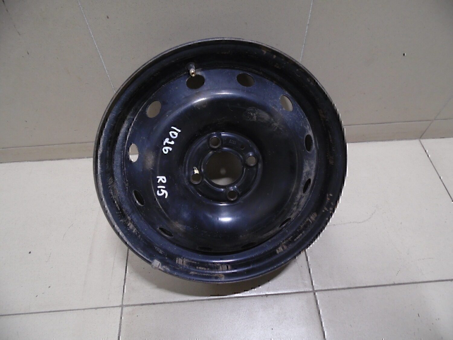 R15