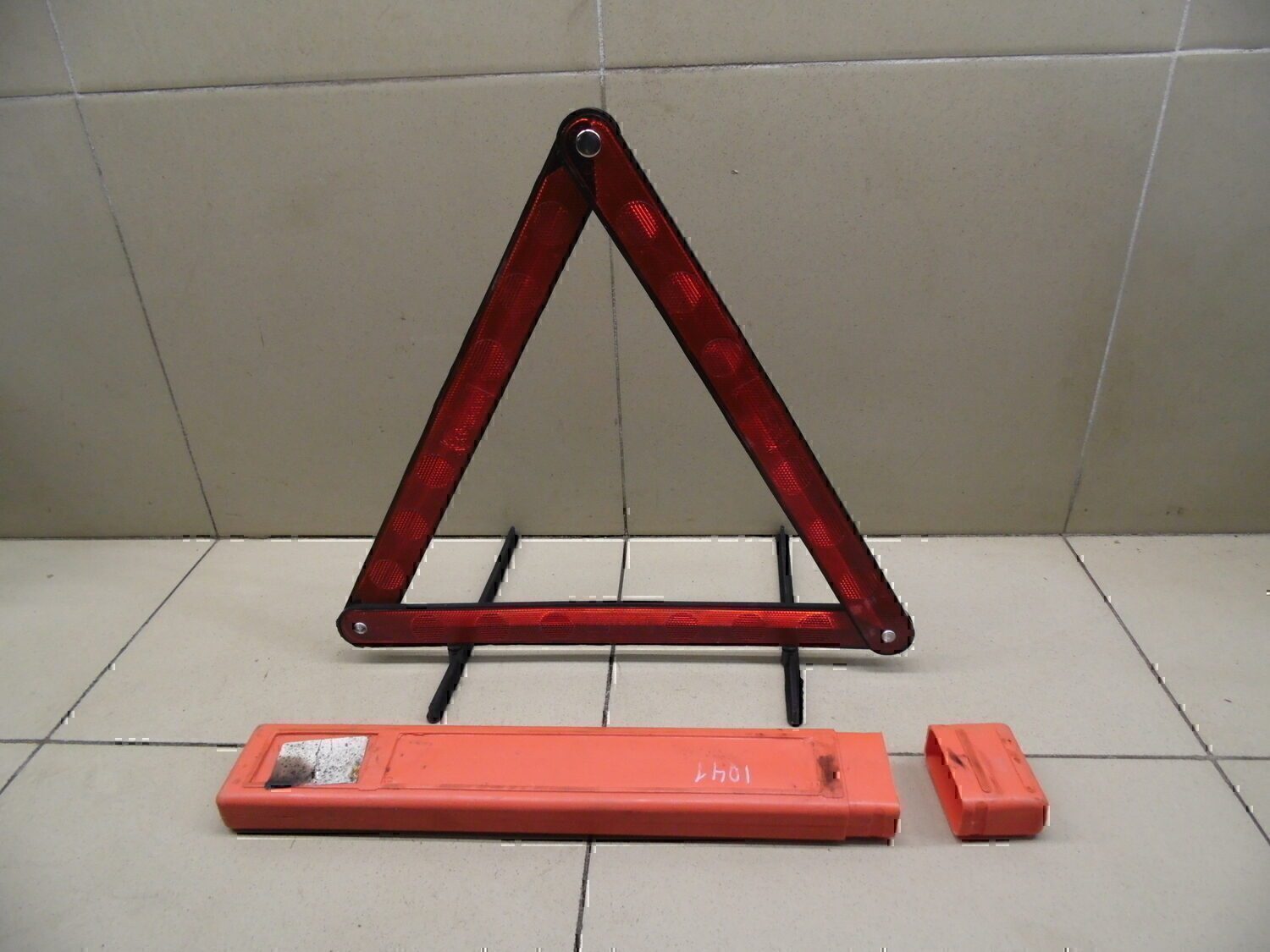 Знак аварийной остановки FORD Focus II 2005-2008