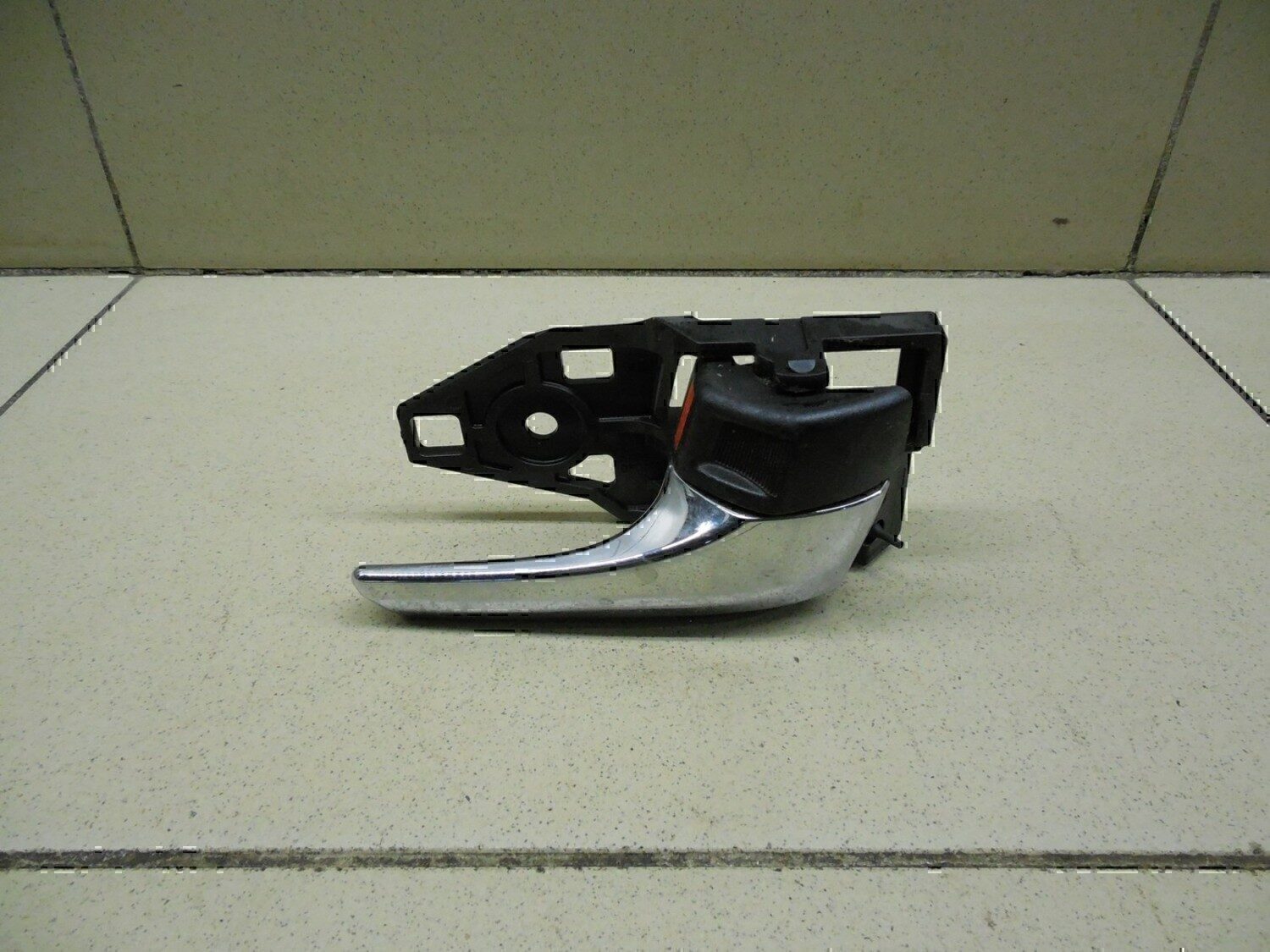 Ручка двери внутренняя правая TOYOTA Hi Lux 2015>