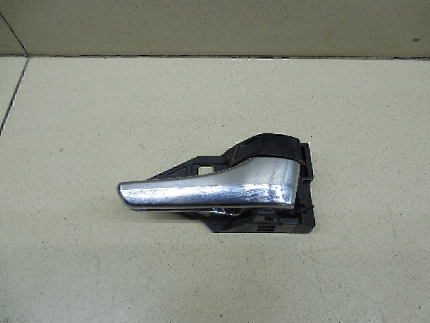 Ручка двери внутренняя правая TOYOTA Hi Lux 2015>