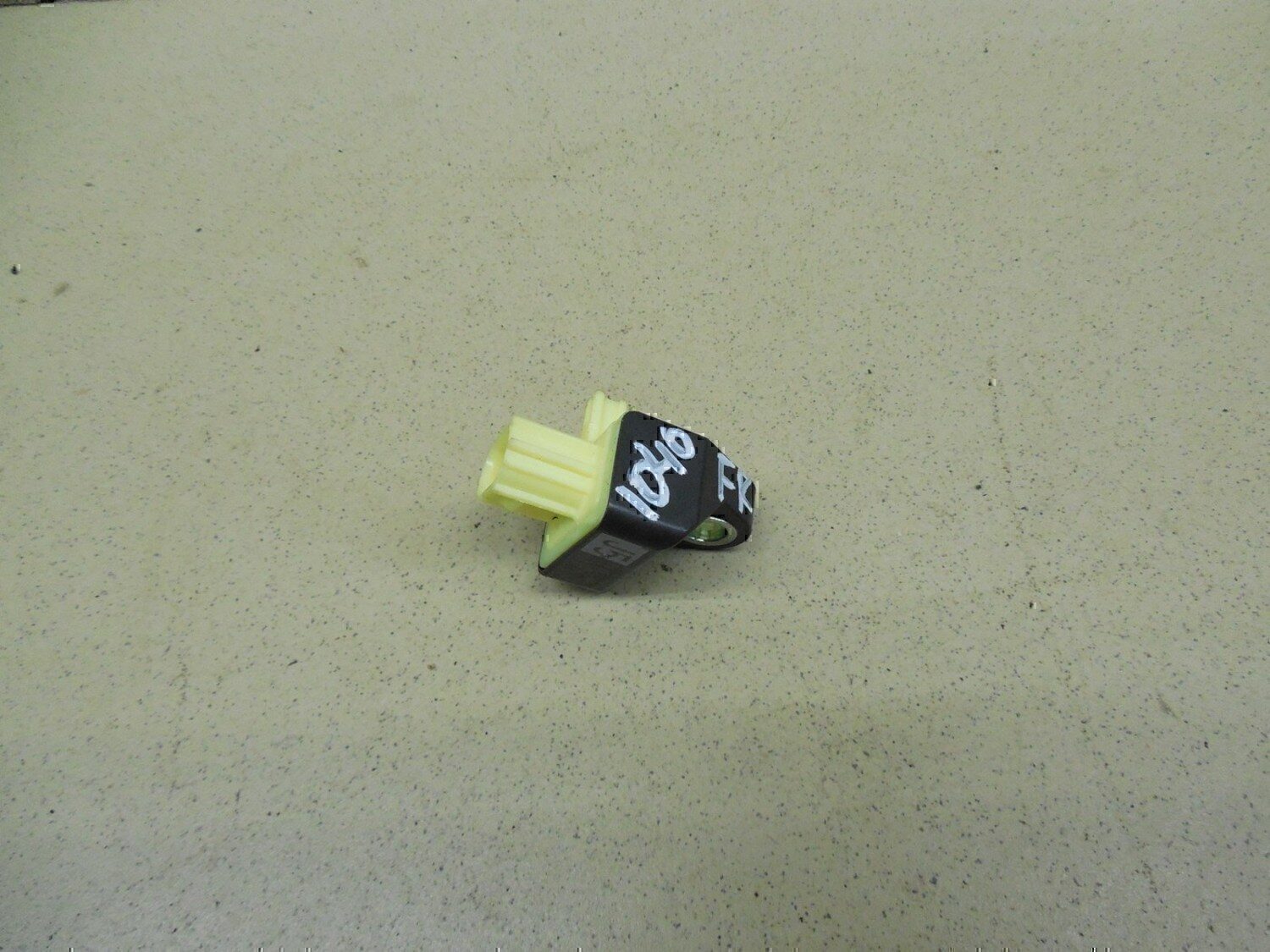 Датчик AIR BAG TOYOTA Hi Lux 2015>