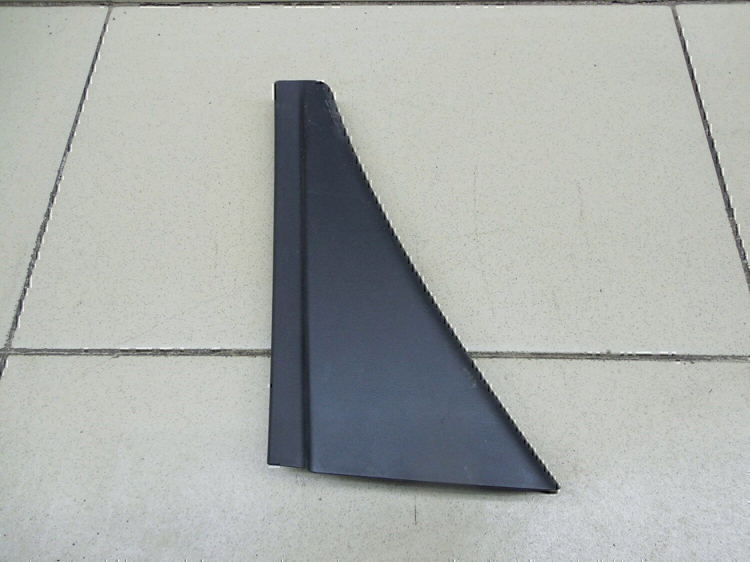 Накладка (кузов внутри) TOYOTA Hi Lux 2015>