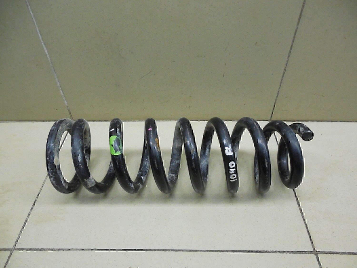 Пружина передняя TOYOTA Hi Lux 2015>