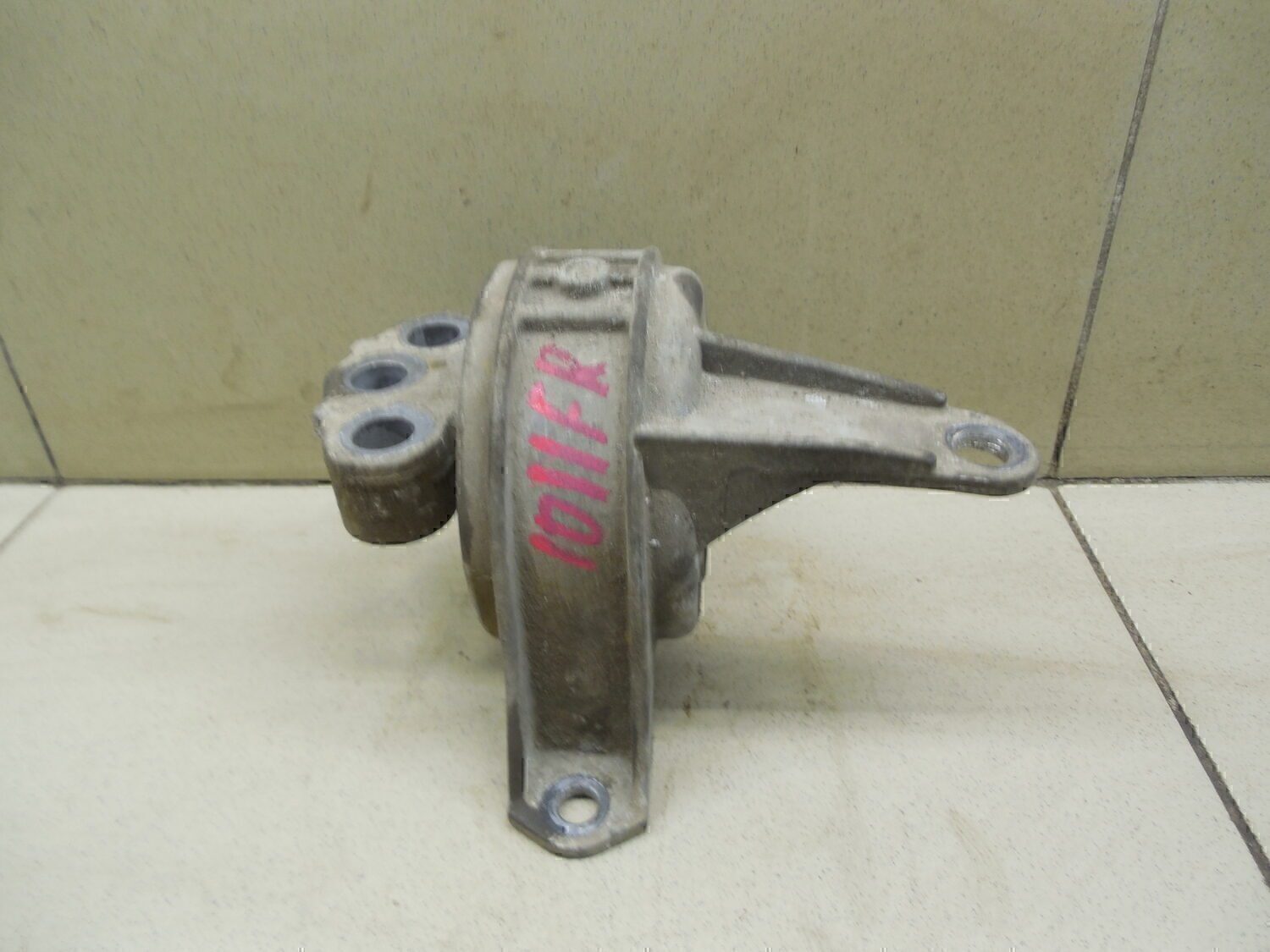 Опора двигателя правая OPEL Astra H / Family 2004-2015