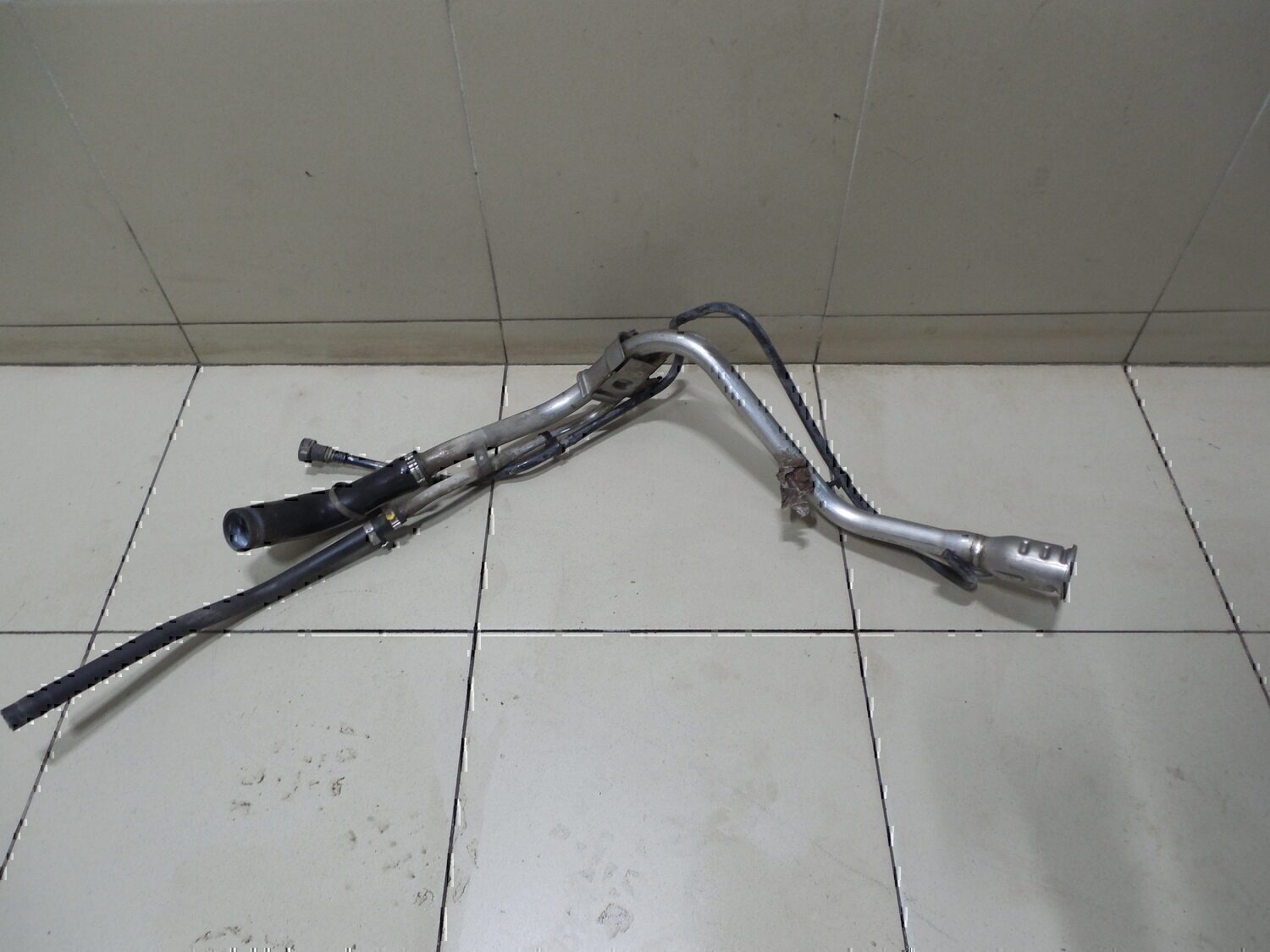 Горловина топливного бака FORD Focus II 2005-2008