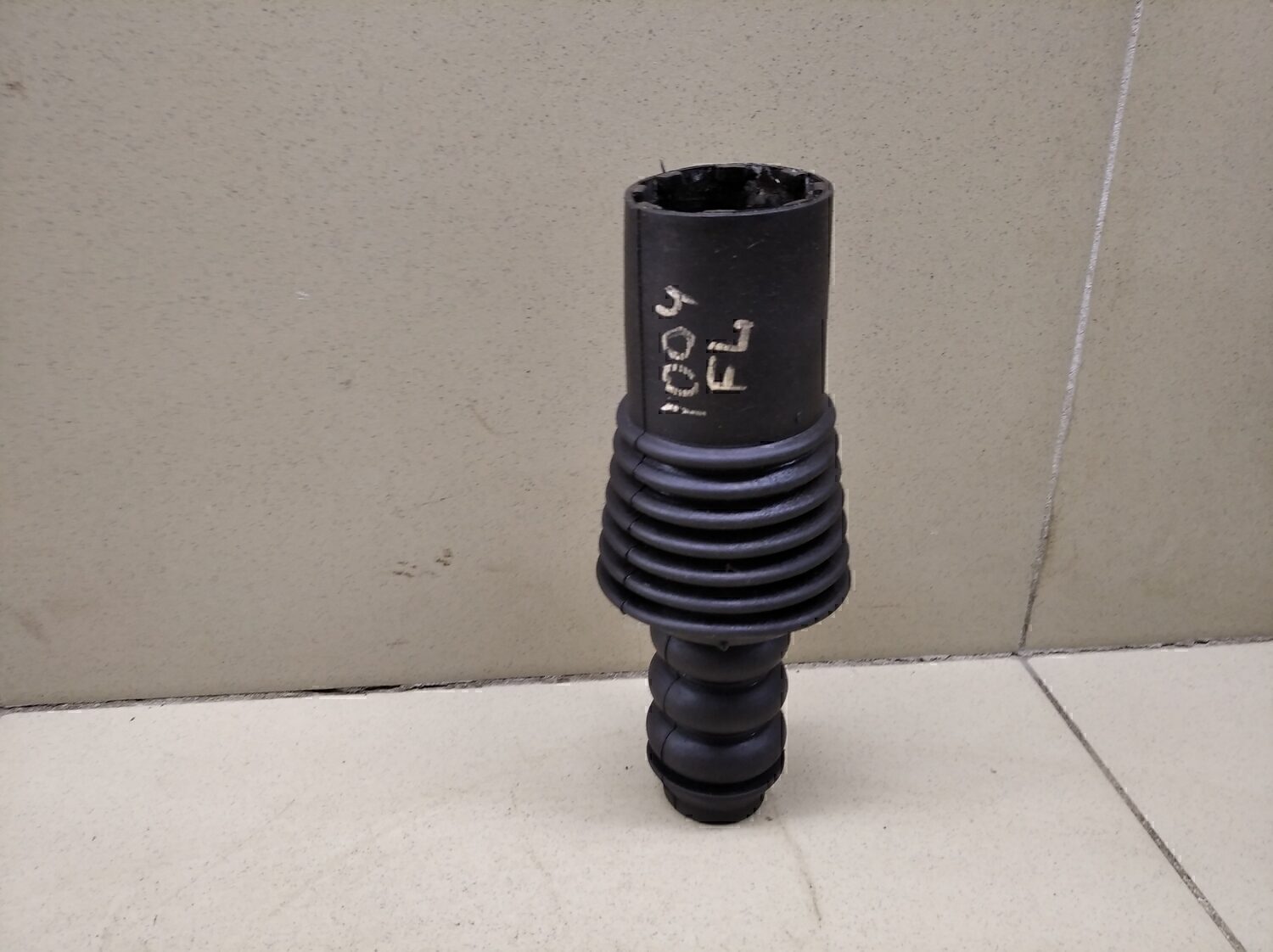 Пыльник переднего амортизатора RENAULT Duster 2012>