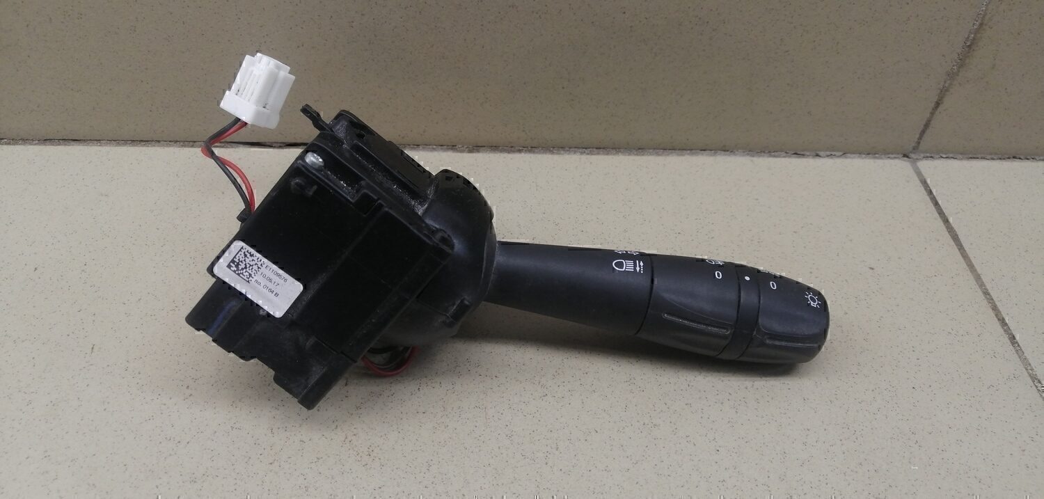 Переключатель поворотов подрулевой RENAULT Duster 2012>