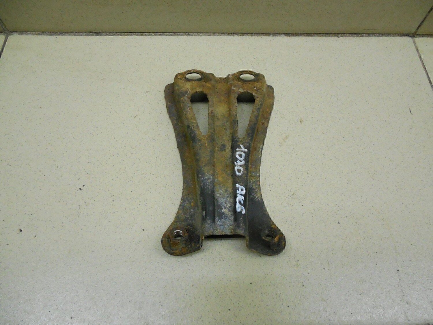 Кронштейн замка капота TOYOTA Corolla E15 2006-2013