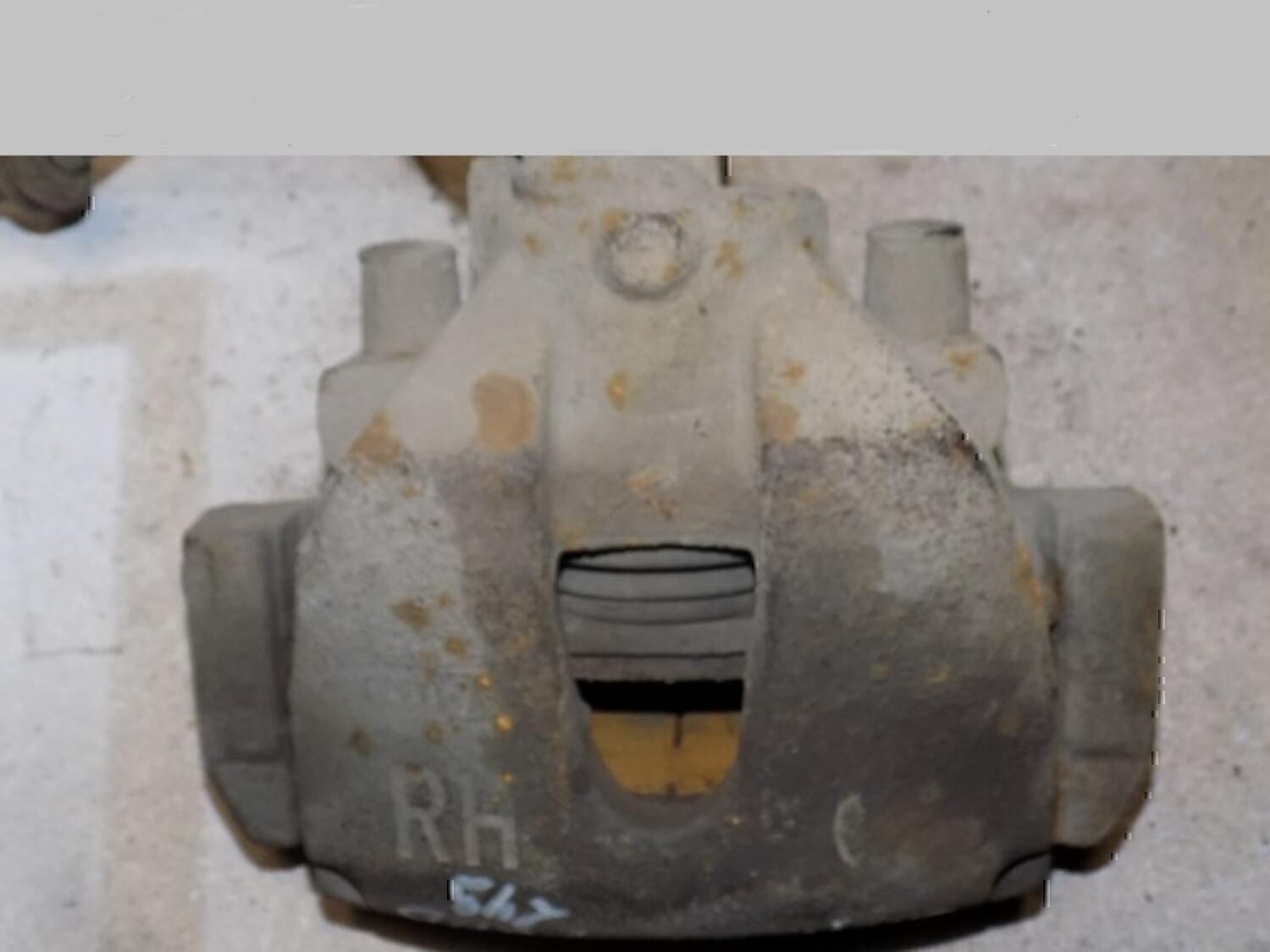 Суппорт передний правый FORD Focus II 2005-2008