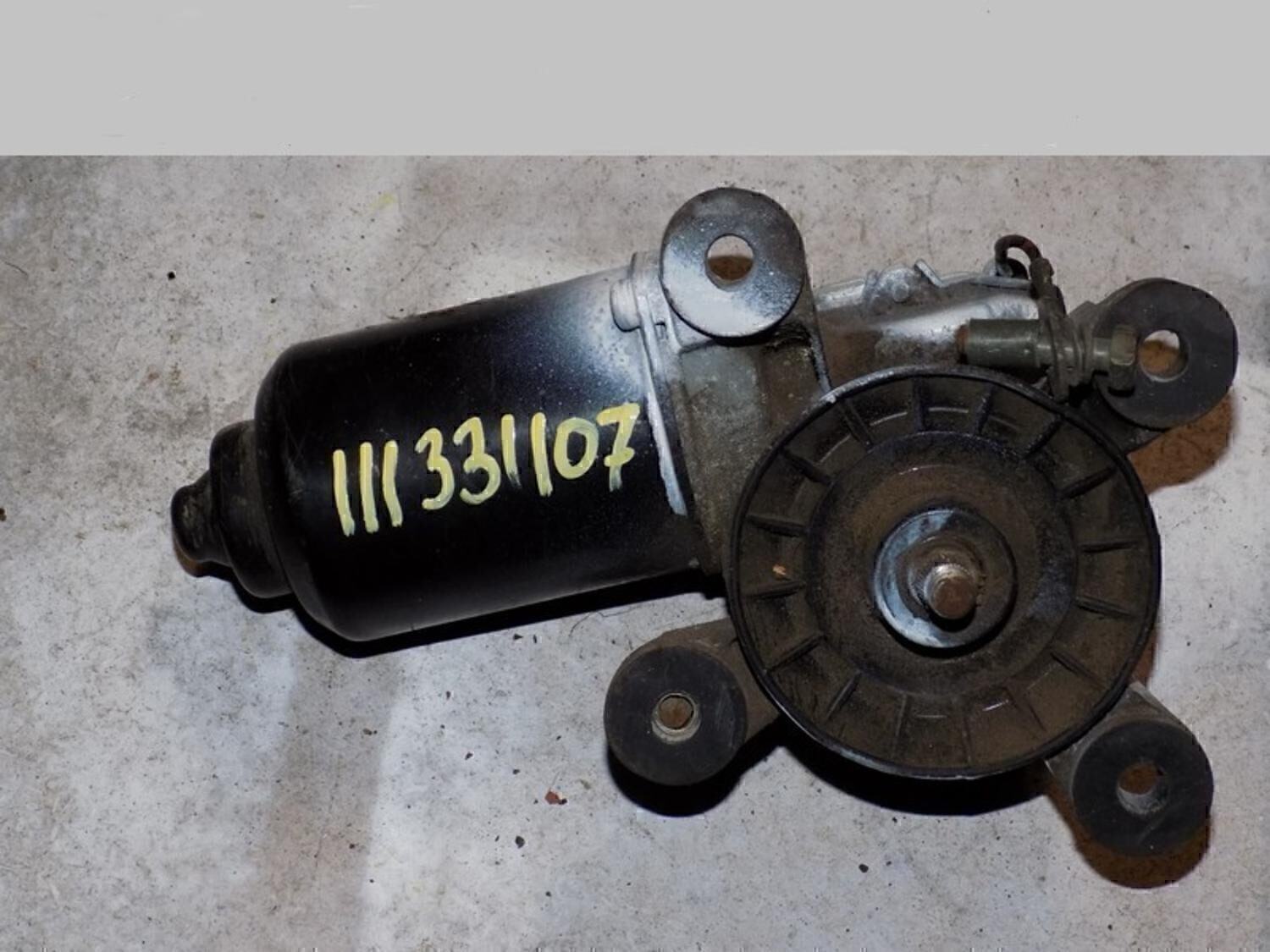 Моторчик стеклоочистителя передний MITSUBISHI Pajero/Montero (V1, V2, V3, V4) 1997-2004