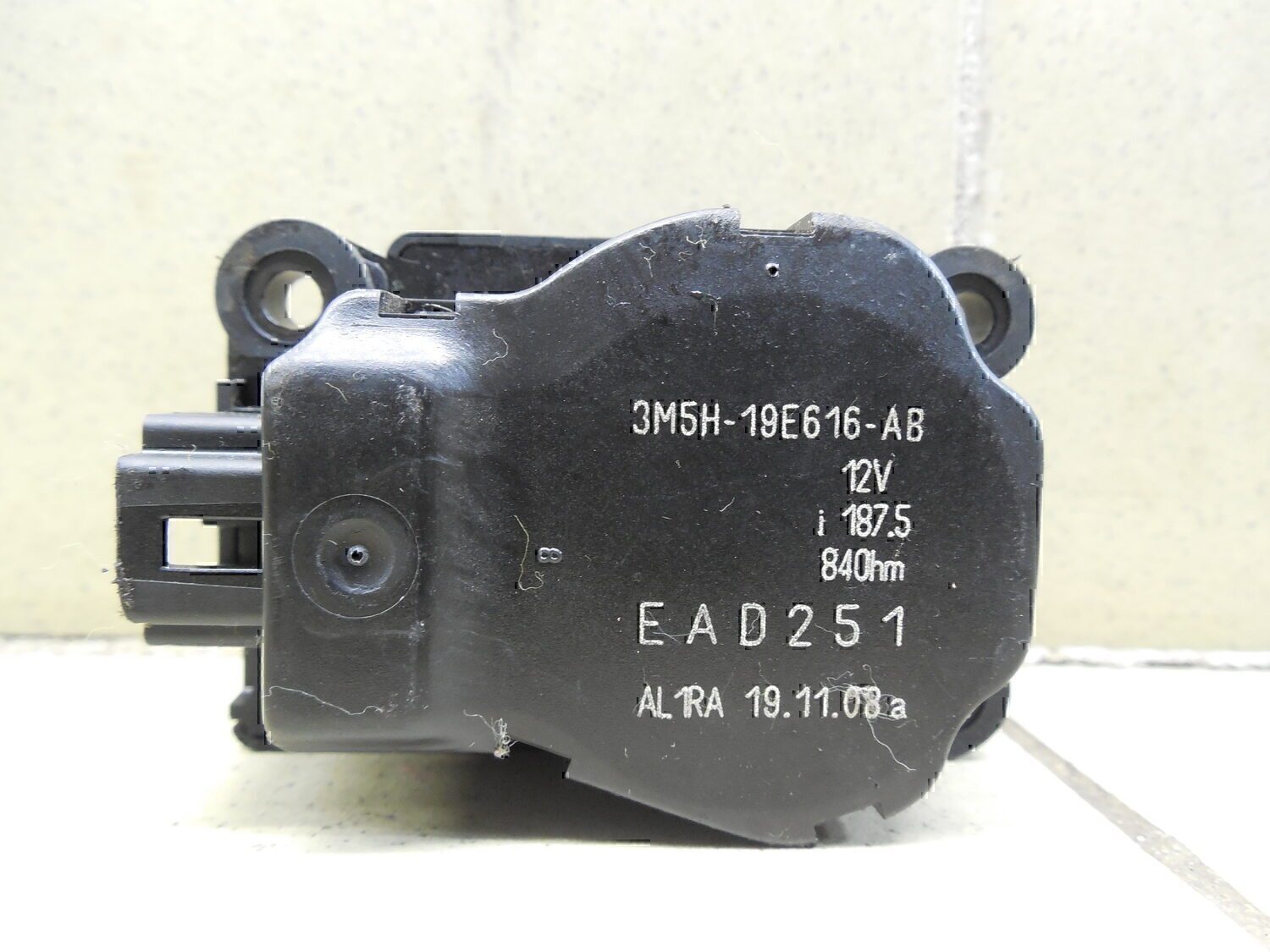 Моторчик заслонки отопителя FORD Focus II 2005-2008