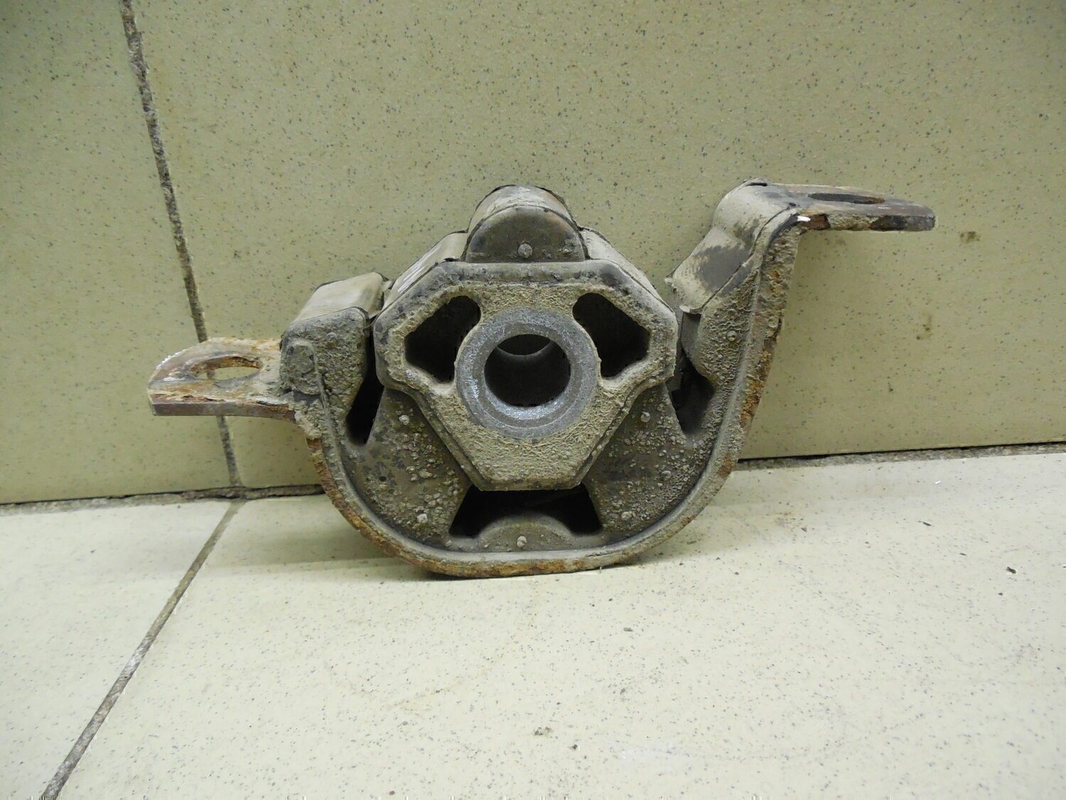 Опора двигателя задняя Datsun On-Do 2014>