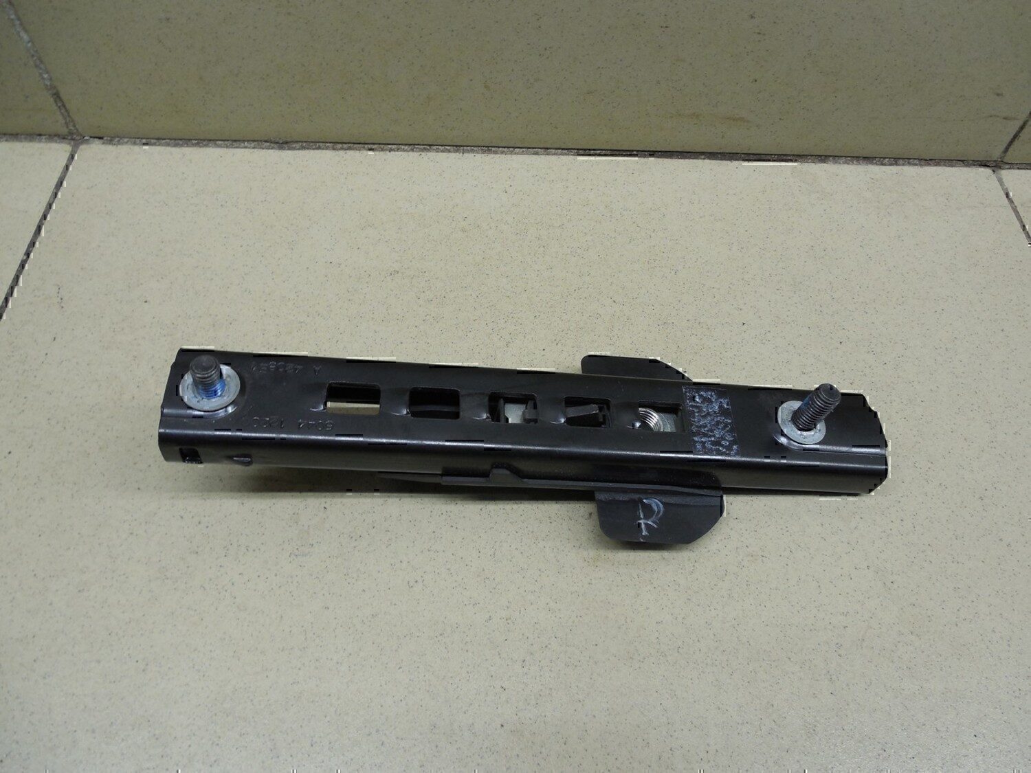 Механизм регулировки ремня безопасности FORD Kuga 2008-2012