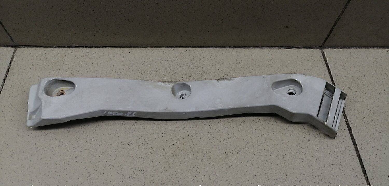 Направляющая заднего бампера левая FORD Kuga 2008-2012