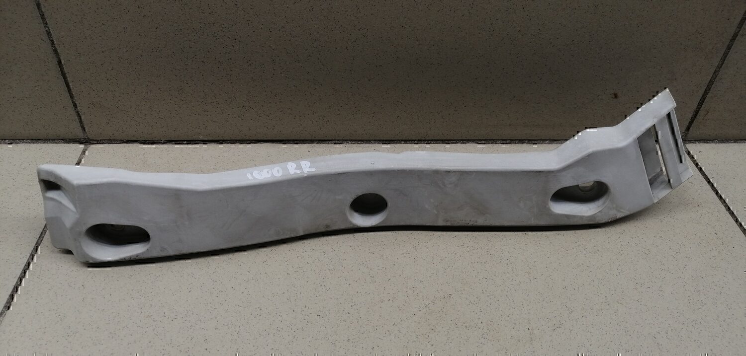 Направляющая заднего бампера правая FORD Kuga 2008-2012