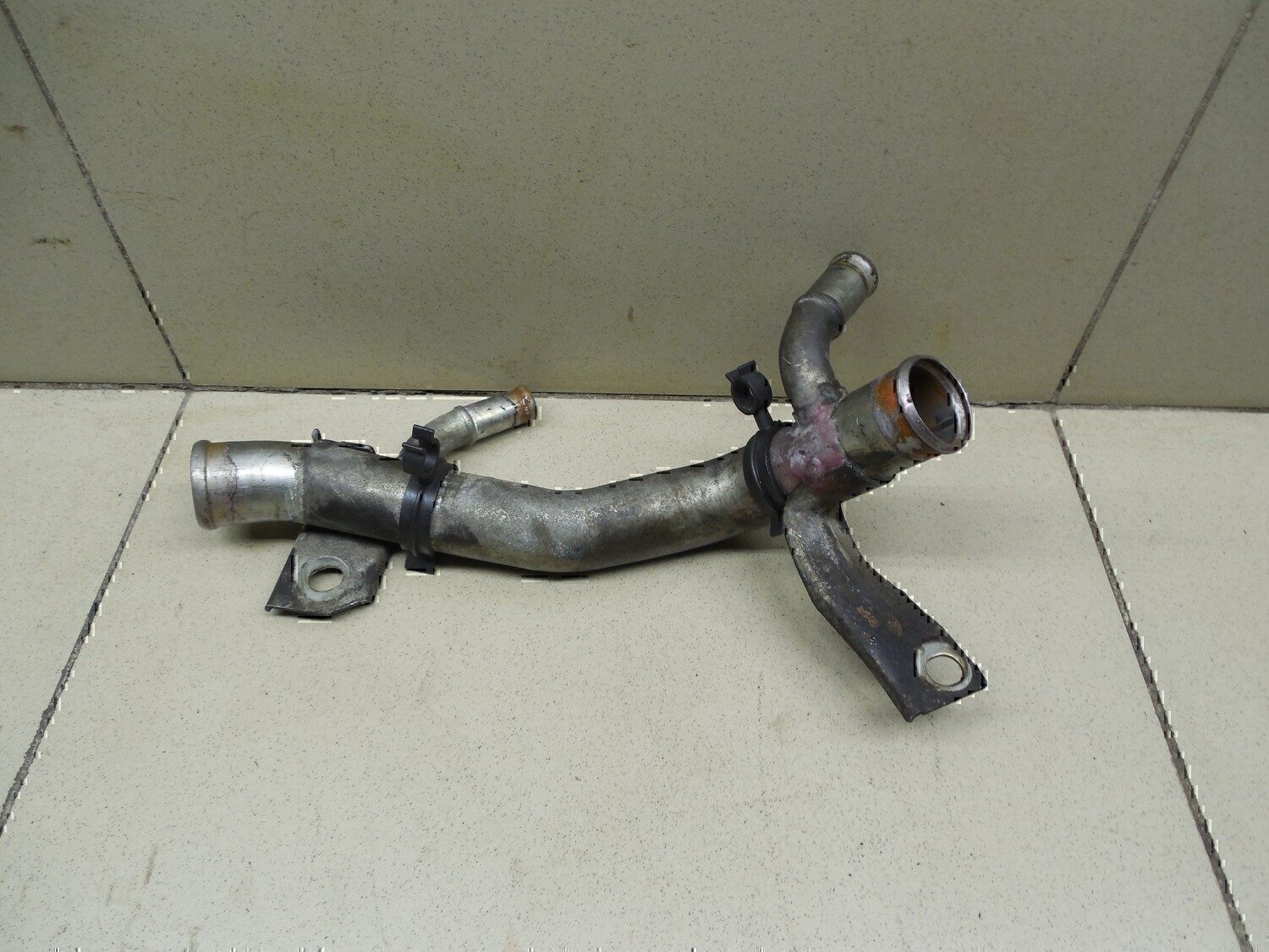 Трубка охлажд. жидкости металлическая FORD Focus II 2005-2008