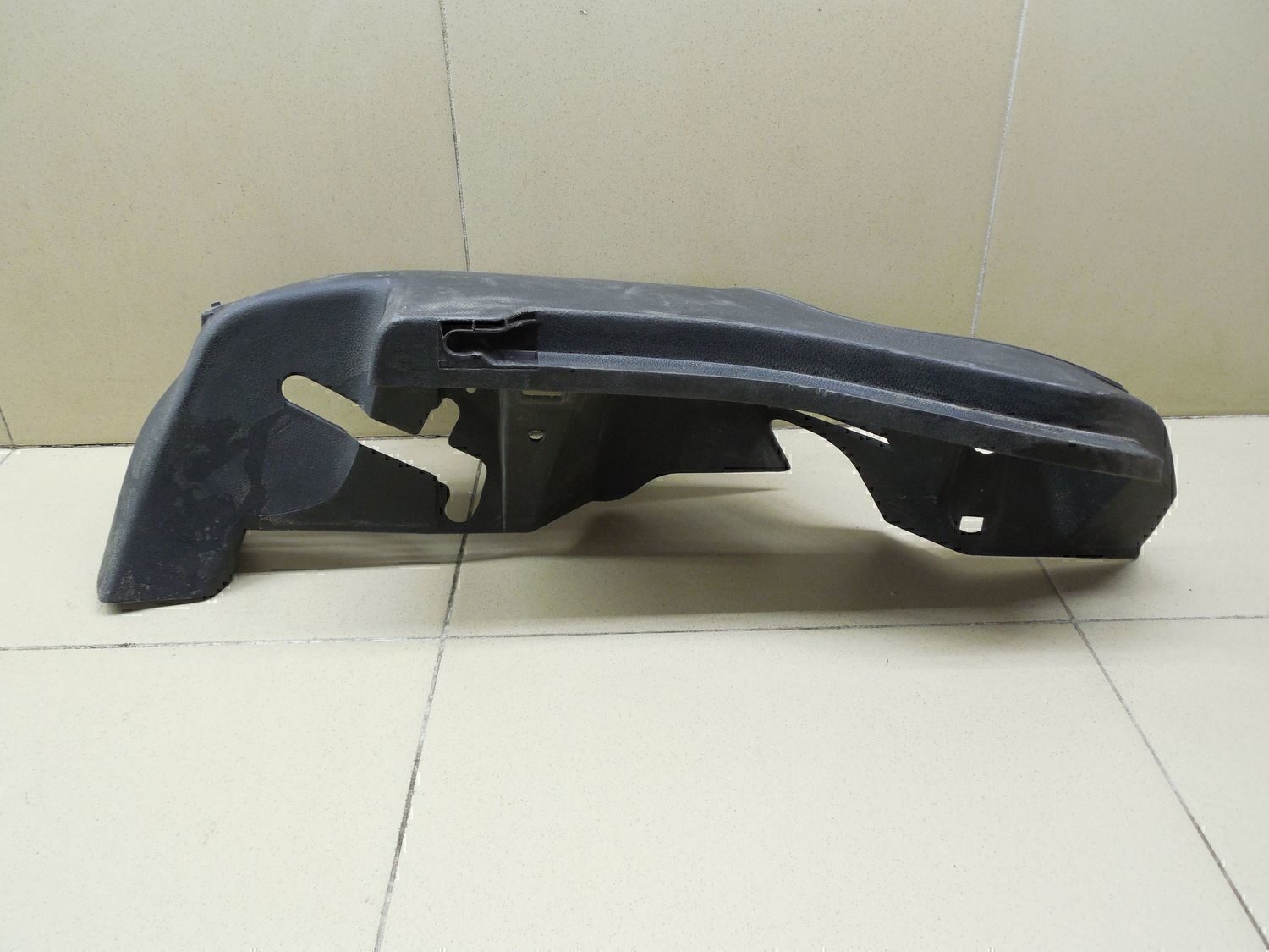 Направляющая шторки багажника FORD Fusion 2002-2012