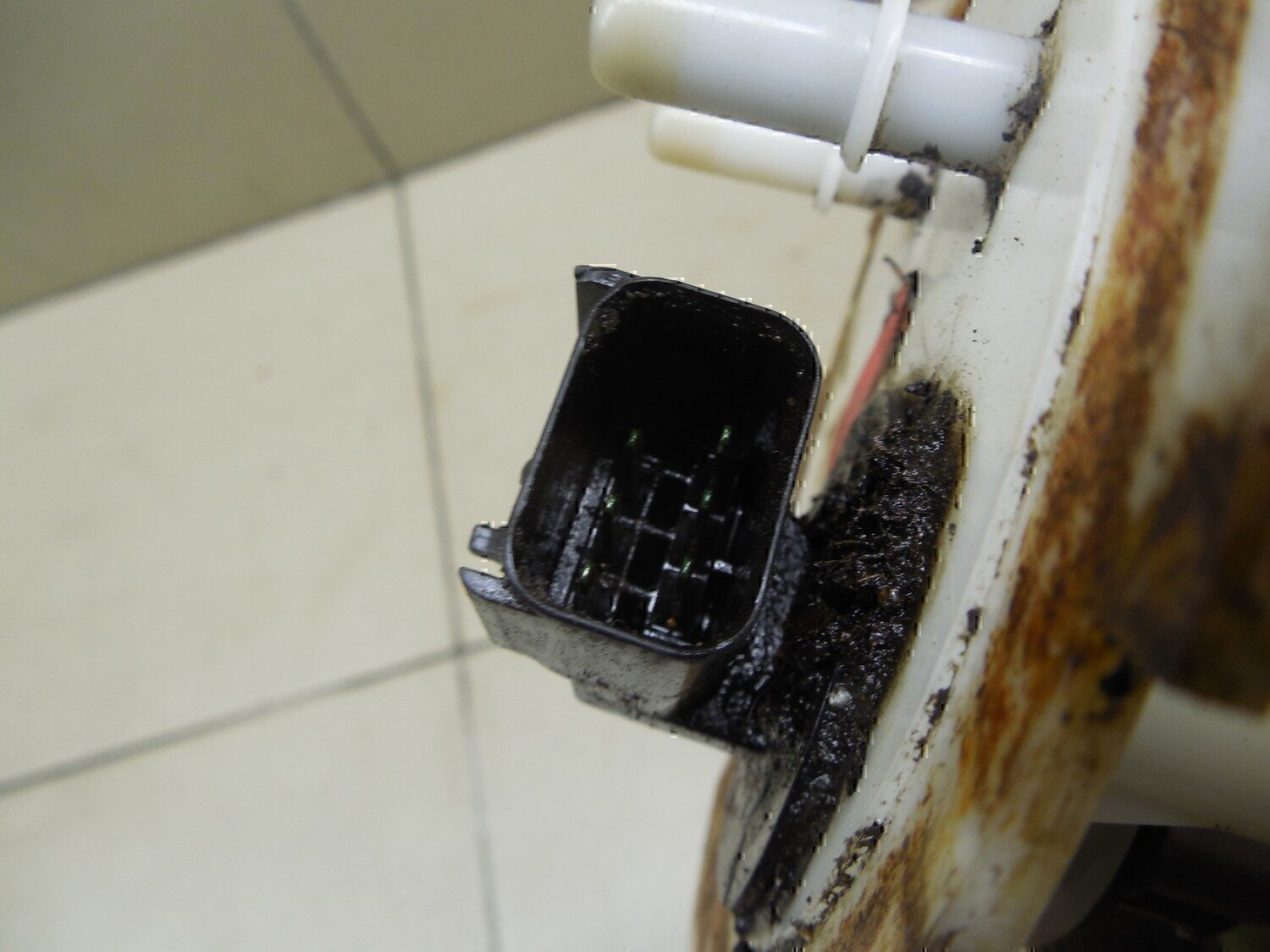 Насос топливный электрический — фото 5
