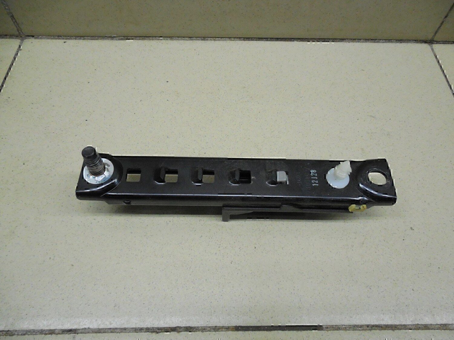 Механизм регулировки ремня безопасности Chevrolet Aveo (T300) 2011>