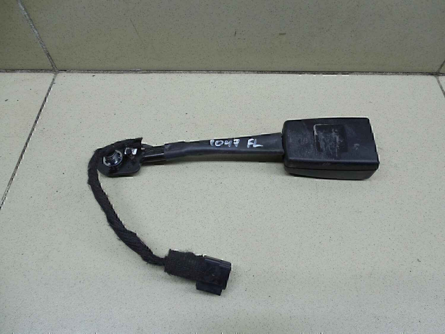 Ответная часть ремня безопасности Chevrolet Aveo (T300) 2011>