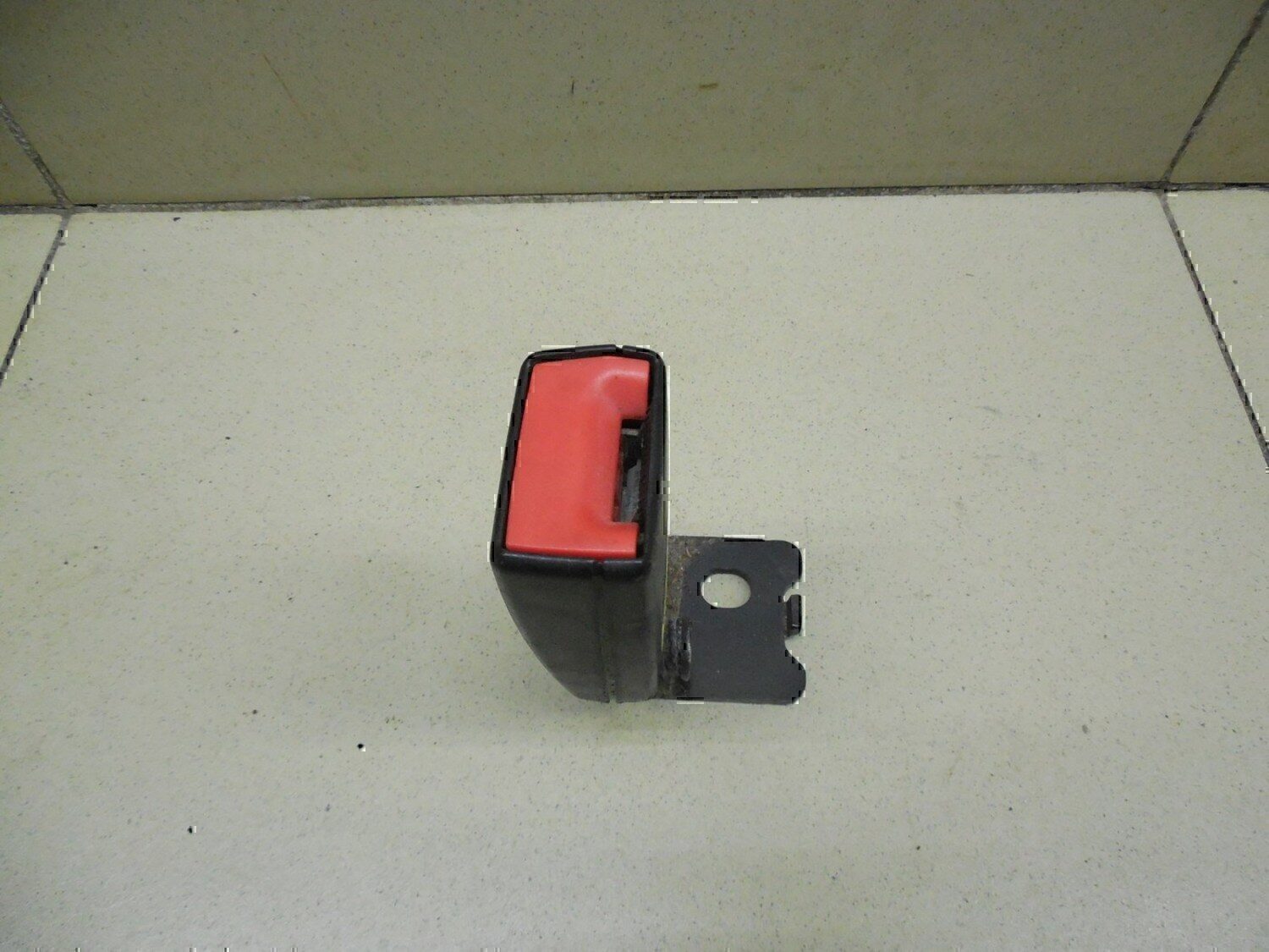 Ответная часть ремня безопасности Chevrolet Aveo (T300) 2011>