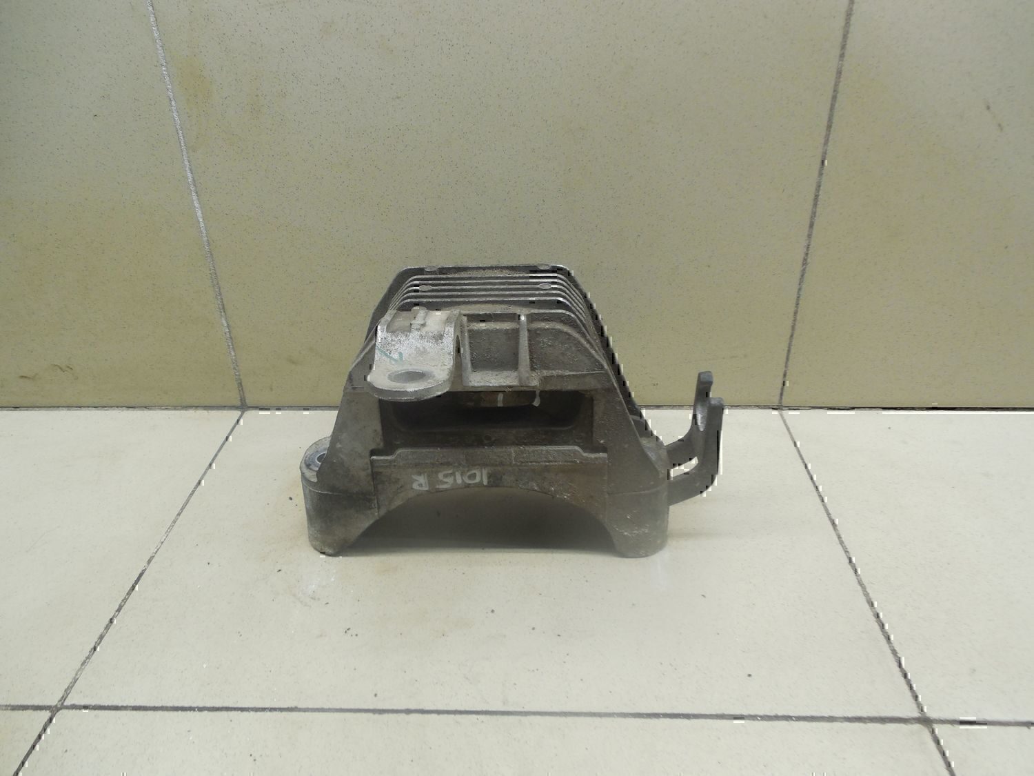 Опора двигателя правая Chevrolet Cruze 2009-2016