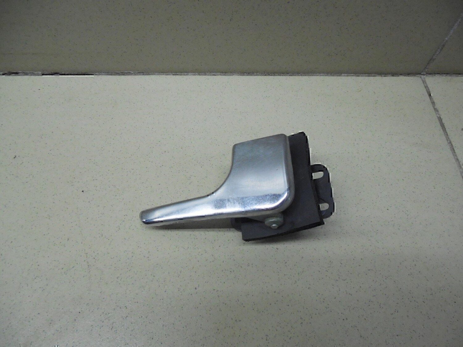 Ручка двери внутренняя правая UAZ Patriot 2003>