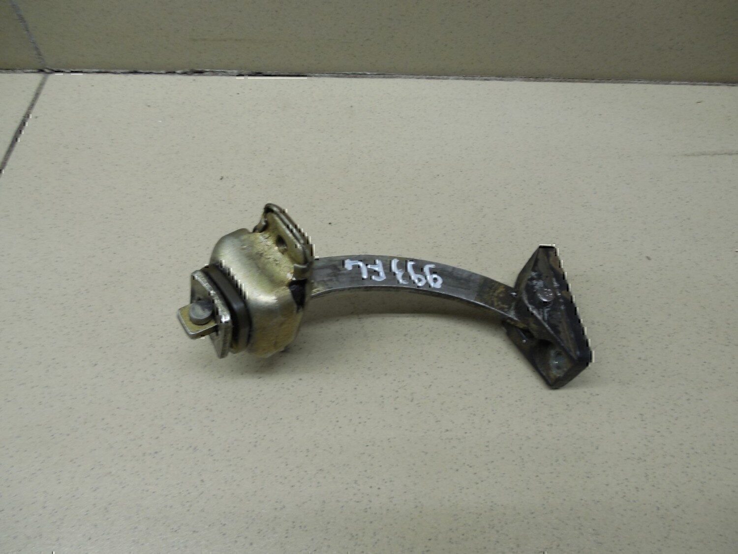 Ограничитель двери UAZ Patriot 2003>