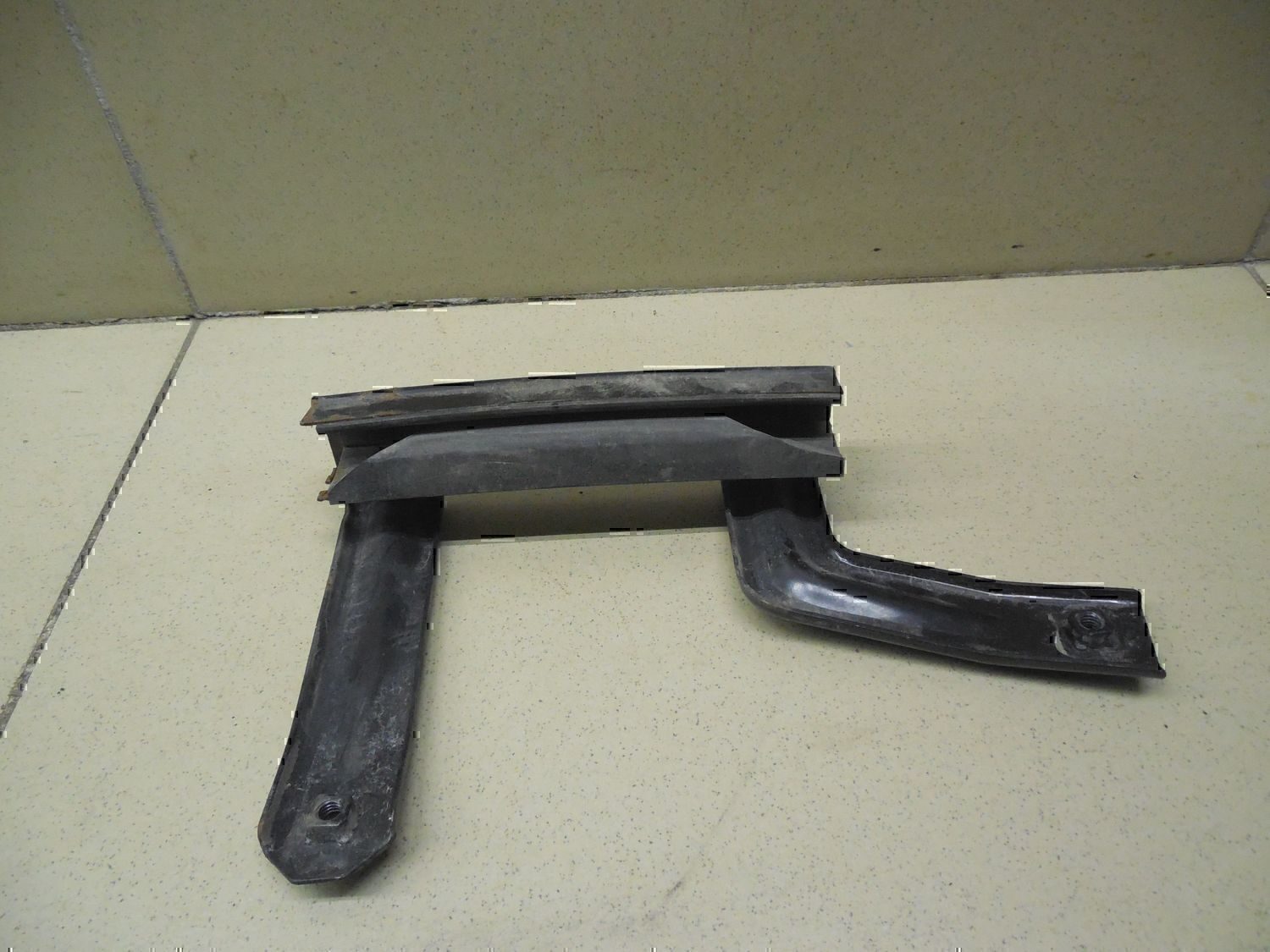 Направляющая стекла двери Chevrolet Aveo (T250) 2005-2011