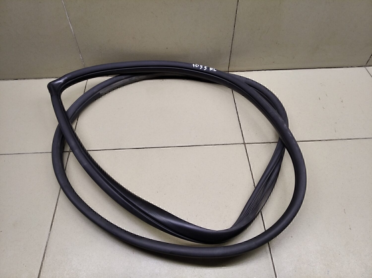 Уплотнитель двери KIA RIO 2005-2011