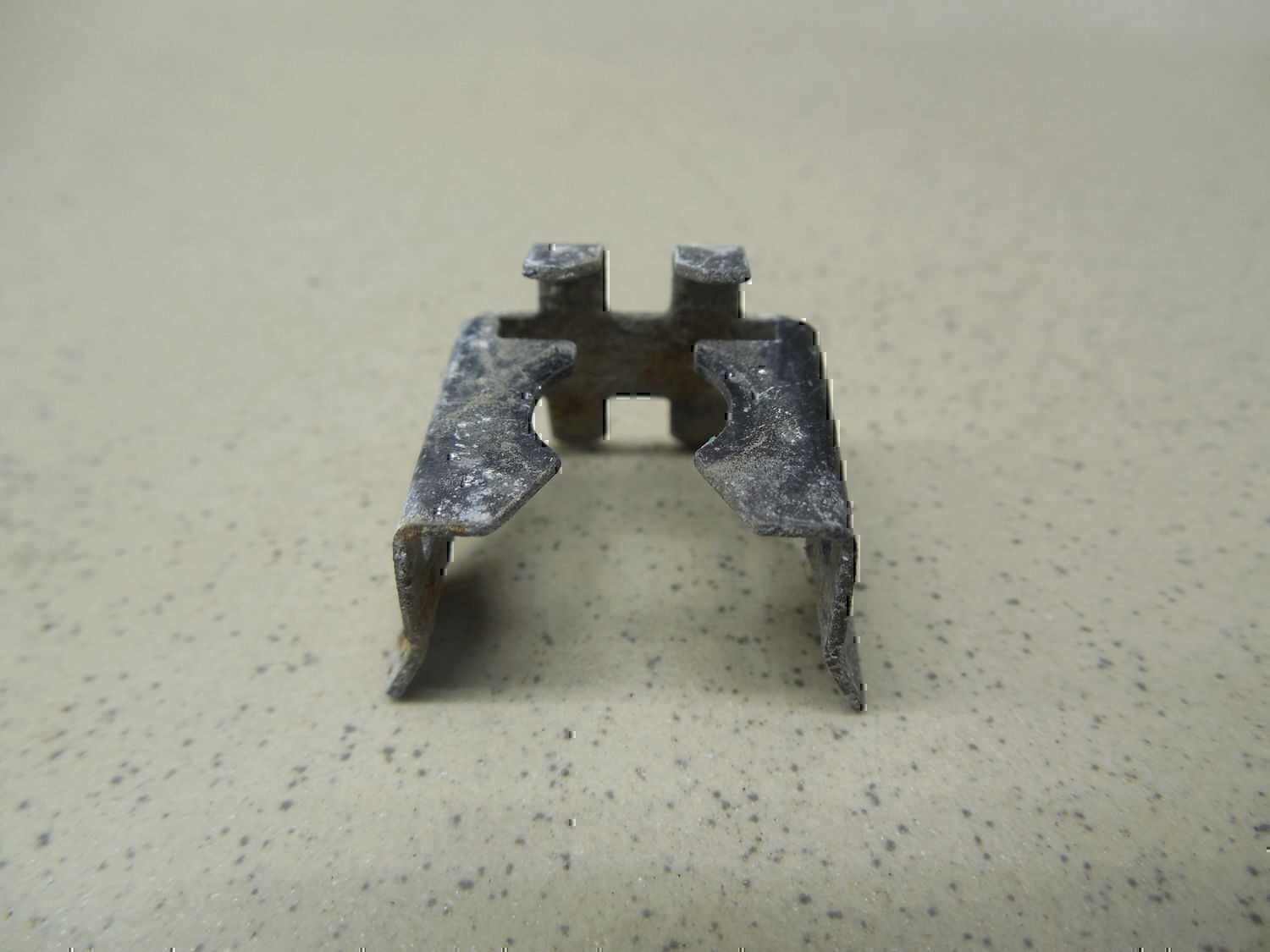 Кронштейн форсунки KIA RIO 2005-2011