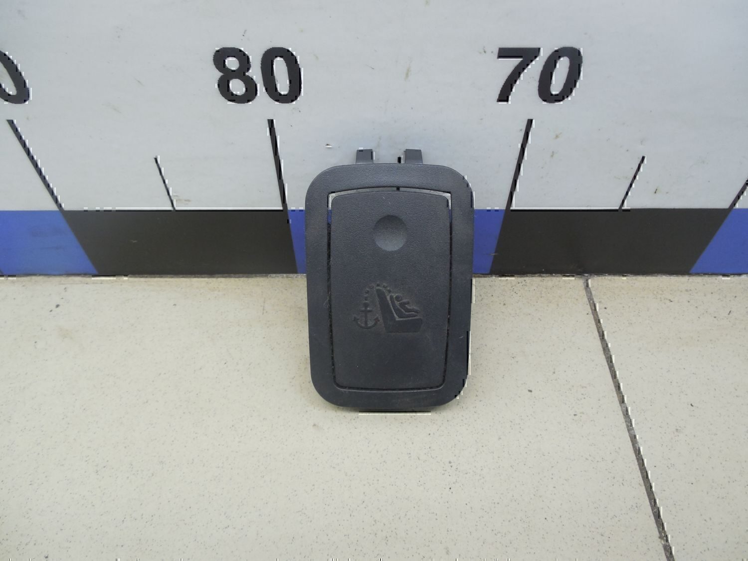 Крючок Chevrolet Cruze 2009-2016