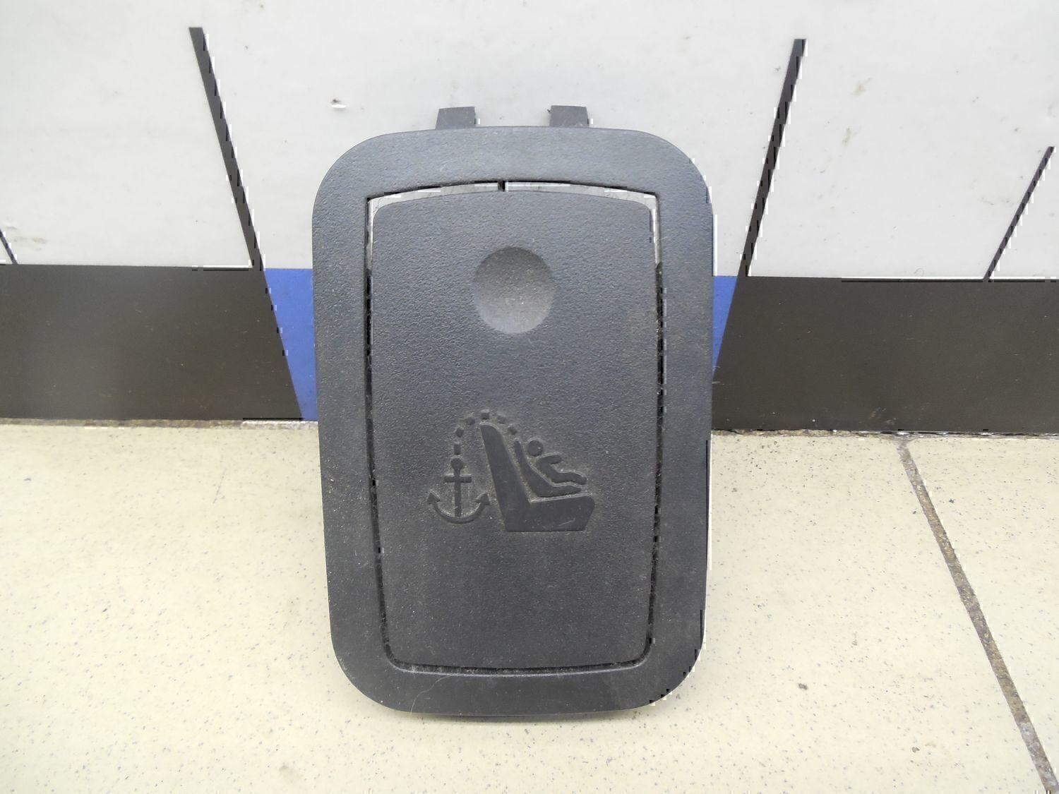 Крючок Chevrolet Cruze 2009-2016