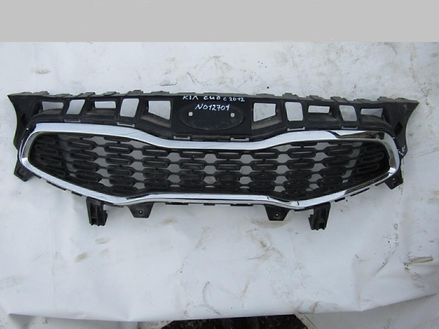 Решетка радиатора KIA Ceed 2012>