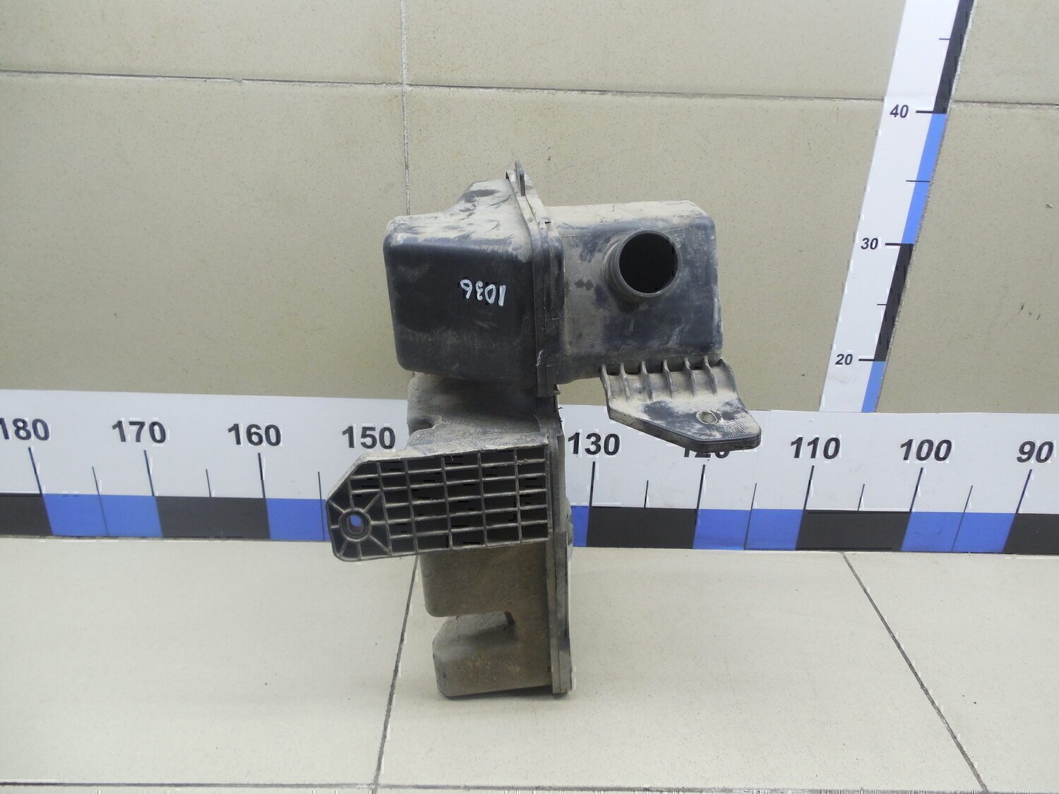 Бачок омывателя лобового стекла VW Tiguan 2011-2016