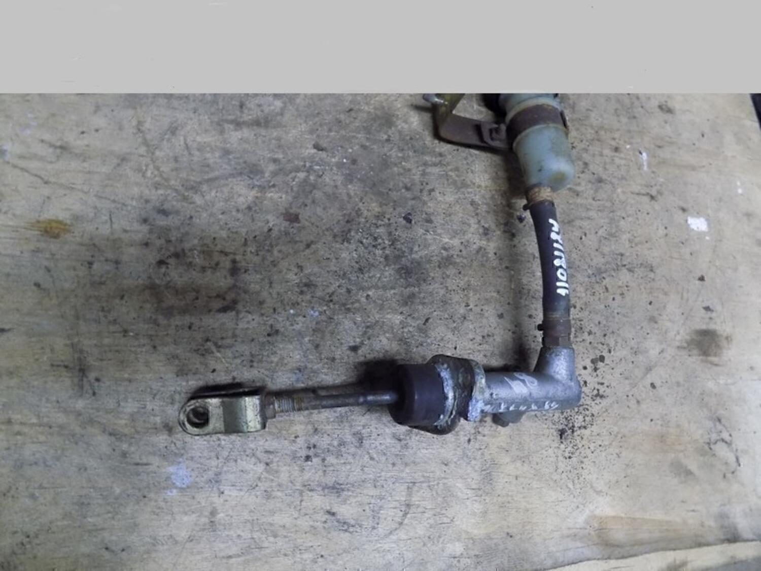 Бачок главного цилиндра сцепления DAEWOO Nexia 1995-2016